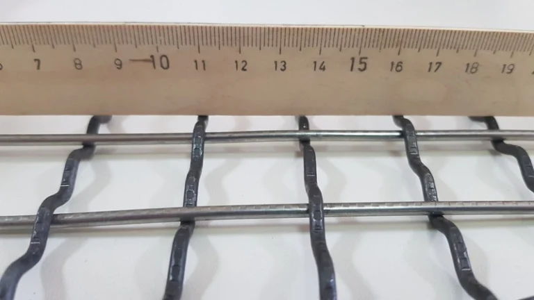 #31 Тканая частично рифленая канилированная сетка 25x3